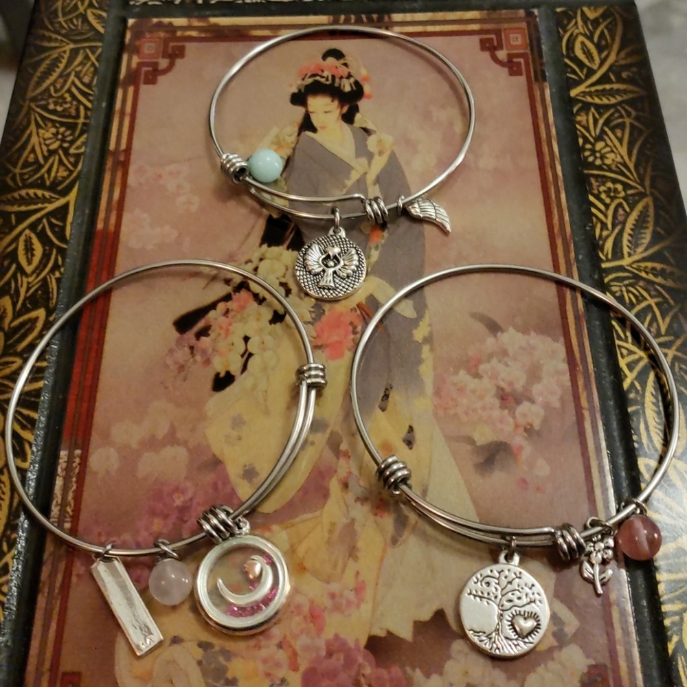 Message bangles.